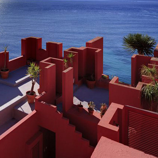 Archi Love 01: Ricardo Bofill / La Muralla Roja