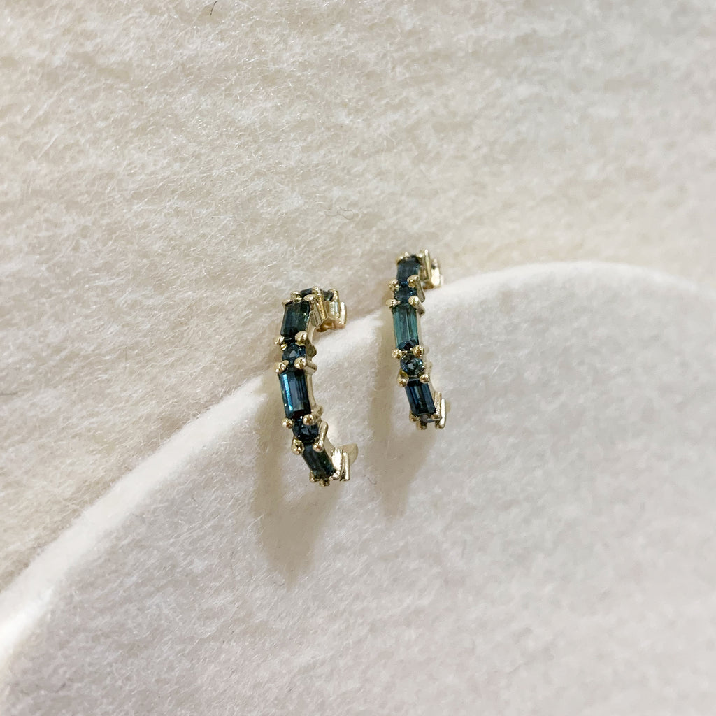 Parti Sapphire Small Huggie Earrings